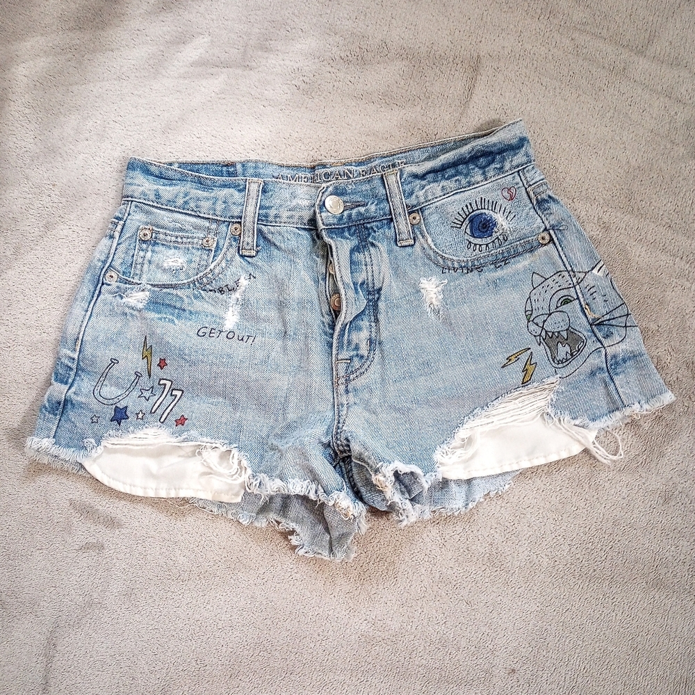 American Eagle Graffiti Print Art To Wear Shorts Distressed 0